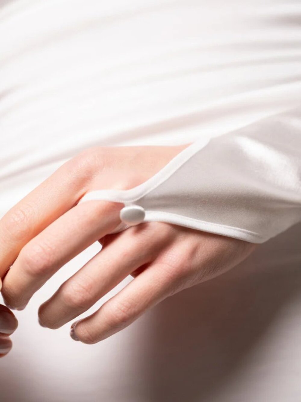 Bridal Satin Fingerless Opera Gloves Cornelia James Size 6 NWT - Picture 2 of 6